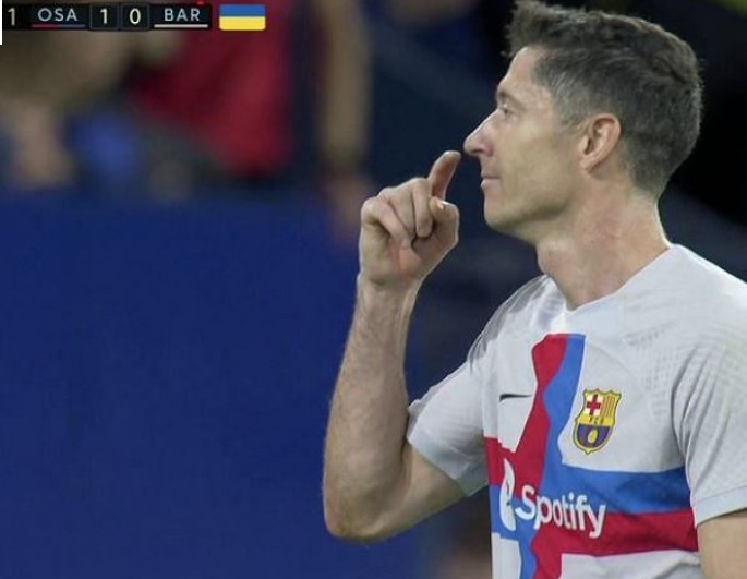 Lewandowski przyłożył palec do nosa – co oznacza ten arogancki gest? Hiszpanie wytłumaczyli!