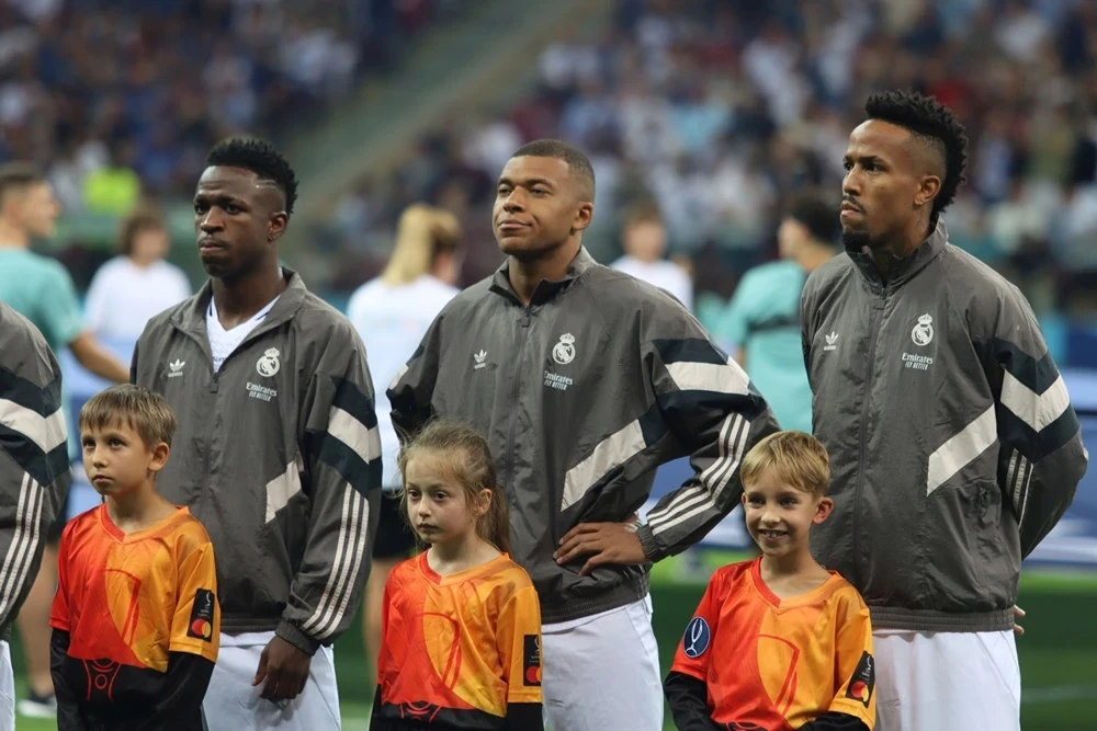 Mbappé: My i Real Madryt byliśmy gotowi zejść z boiska po rasistowskim ataku na Viníciusa w meczu z Benfiką