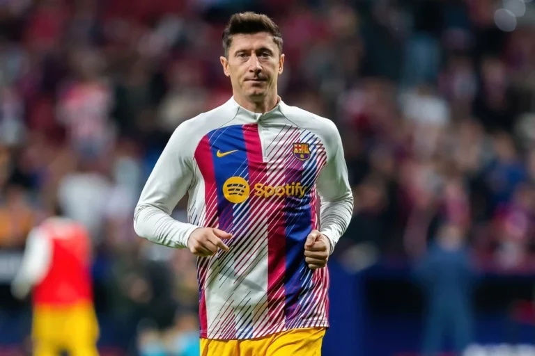 FC Barcelona - Robert Lewandowski 5