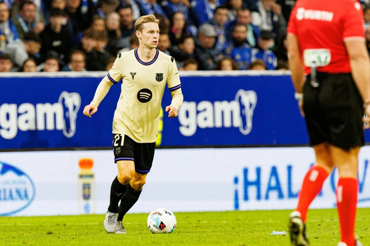 Frenkie de Jong z poważną kontuzją. Piłkarz nie zagra przez wiele miesięcy